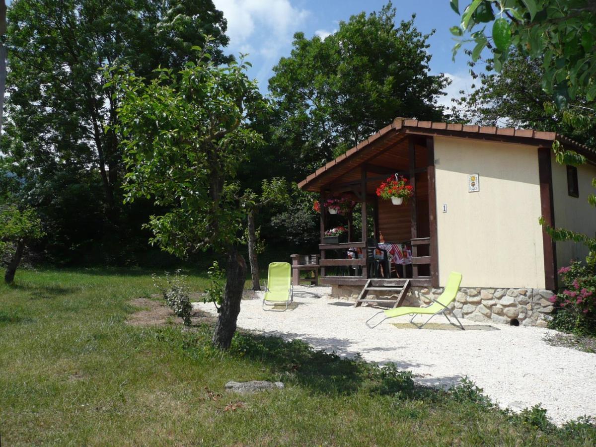 Les Chalets Du Verger Des Ascarines Corneilla-de-Conflent Exteriér fotografie