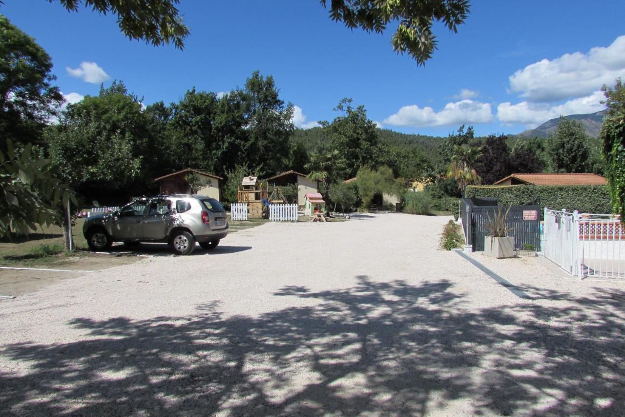 Les Chalets Du Verger Des Ascarines Corneilla-de-Conflent Exteriér fotografie
