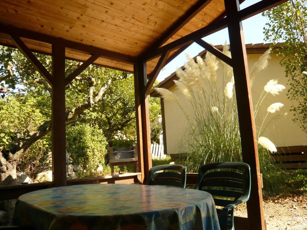 Les Chalets Du Verger Des Ascarines Corneilla-de-Conflent Exteriér fotografie